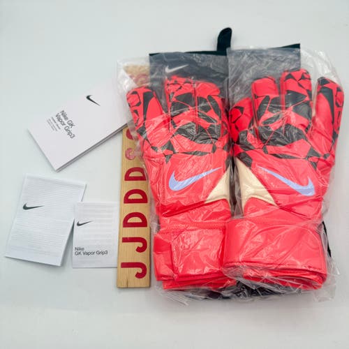 Nike Vapor Grip3 Goalkeeper Soccer Gloves Crimson Red Black HQ0304-635 Size 10
New With Tags