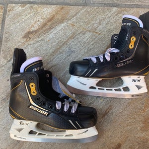 Bauer Supreme One.7 Hockey Skates Extra Wide Width Size 4.5 (New)