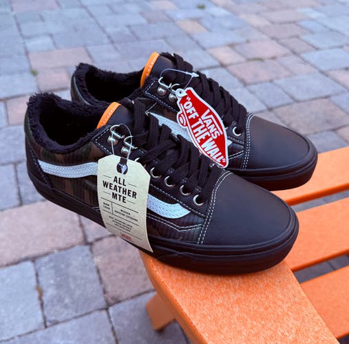 VANS Old Skool MTE Black/Camo All Weather Sneakers - Unisex Women’s 8; Men's 6.5