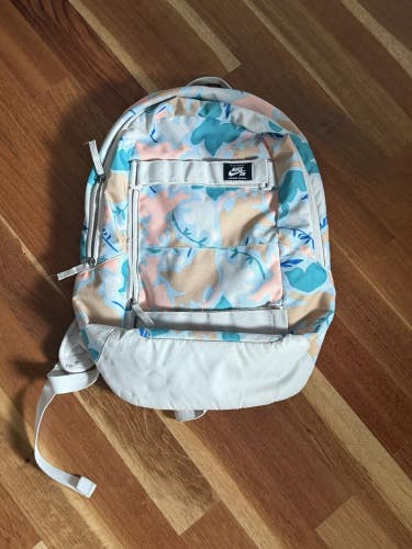 Nike SB Courthouse Pastel Camouflage Skateboarding Backpack Bag Used