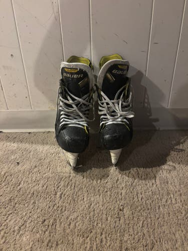 2020 Bauer Supreme 3S Hockey Skates Regular Width 8 (Used)