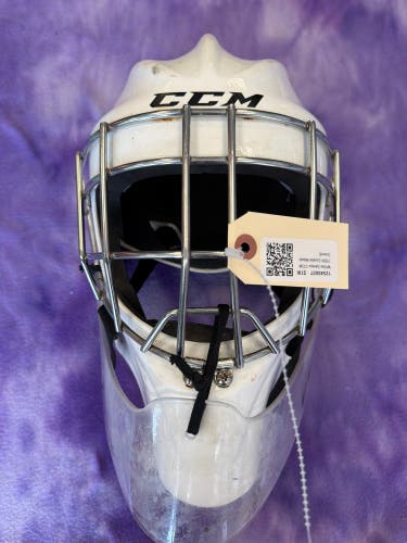 White Senior CCM 7000 Goalie Mask (Used)