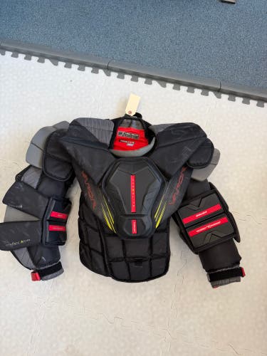 Senior XS Bauer Vapor Hyperlite 2 Goalie Chest Protector (Used)