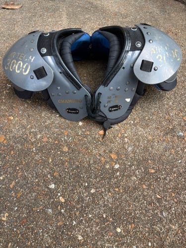 Champro AIR TECH 3000 Youth Football Shoulder Pads Small 60-90 lbs. 26"-28"