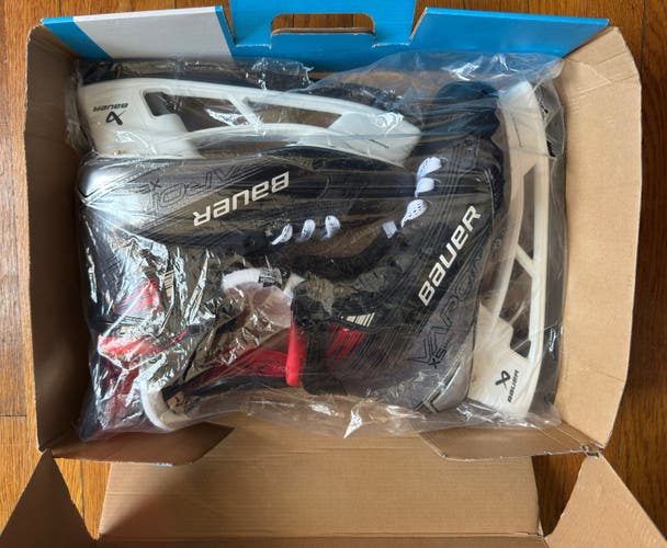 Bauer Vapor X5 Pro Hockey Skates Size 10 (Worn Once)