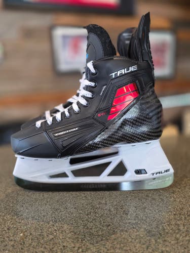 2026 True SVH Pro Hockey Skates Regular Width Pro Stock 7.5 (Used)