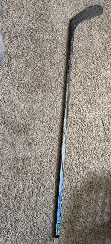 Intermediate Bauer Twitch Right Handed Hockey Stick P92 65 Flex Pro Stock (New)