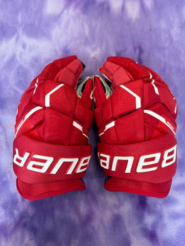 Red Senior Bauer Supreme Mach Gloves 14" (Used)