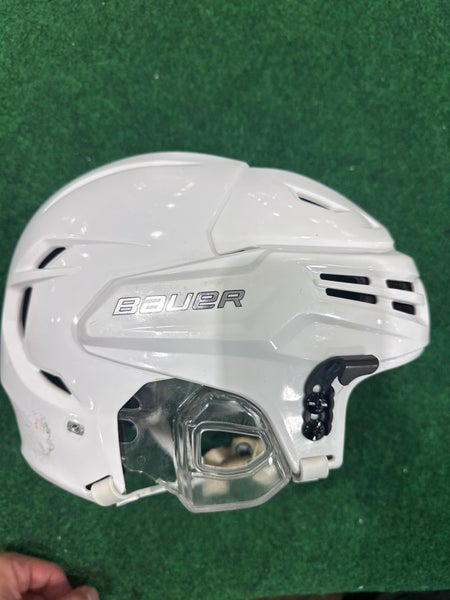 White Large Bauer Re-Akt Helmet (Used)