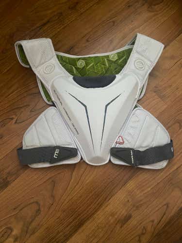 Large Adult Maverik M5 Shoulder Pads (Used)