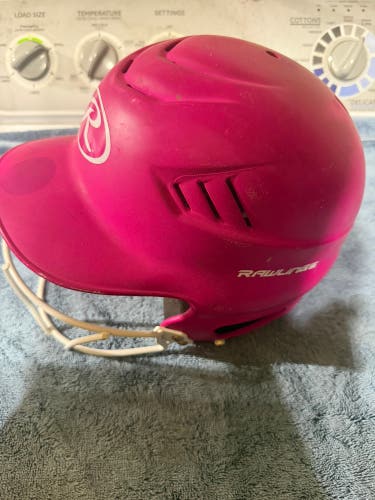 Medium Rawlings Batting Helmet (Used)
