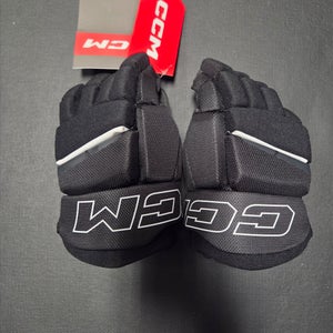 New 26' Youth CCM Next Gloves 9" black