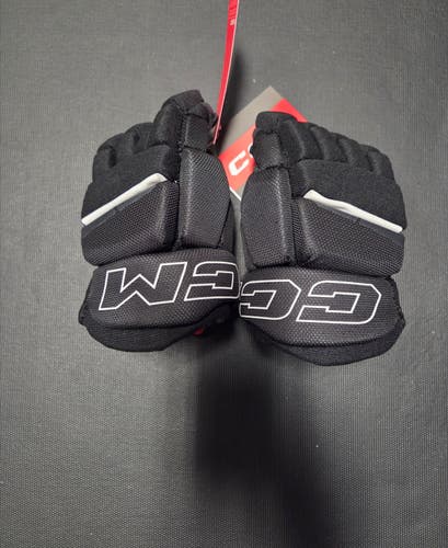 New 26' Youth CCM Next Gloves 8" black