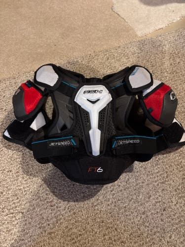 Small Junior CCM JetSpeed FT6 Shoulder Pads (Used)