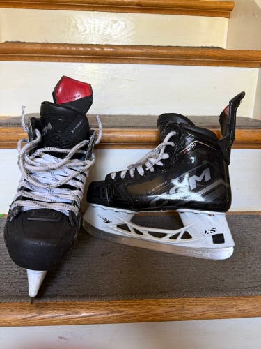 Black/Gray 2023 CCM JetSpeed FT690 Hockey Skates Regular Width Size 5 (Used)