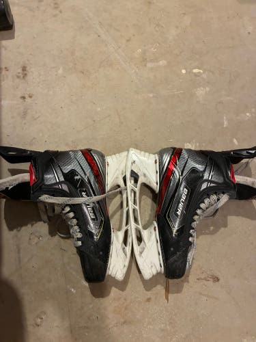 2019 Bauer Vapor 2X Pro Hockey Skates Regular Width 6.5 (Used)