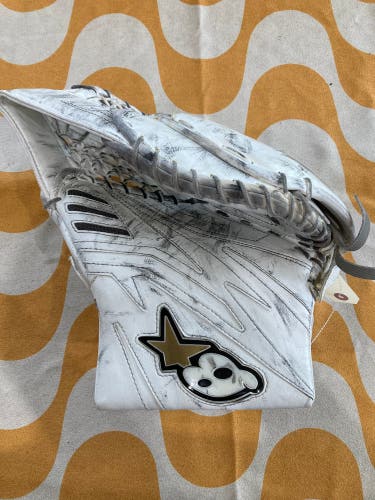 White Intermediate Brian's Optik X2 Goalie Gloves & Blockers Regular (Used)