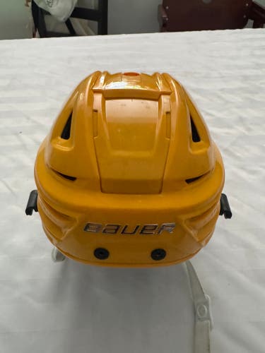 Small Bauer Re-Akt 155 Helmet (Used)