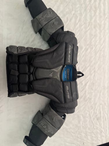 XS Bauer Elite Goalie Chest Protector (Used)
