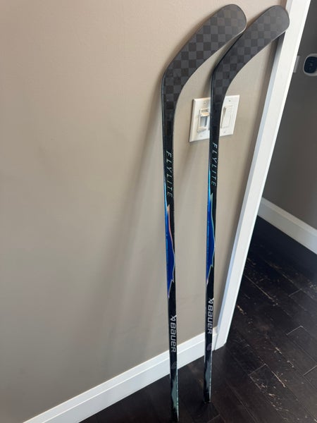 Intermediate Bauer Vapor Flylite Left Hand Hockey Stick P92 55 Flex (Used)