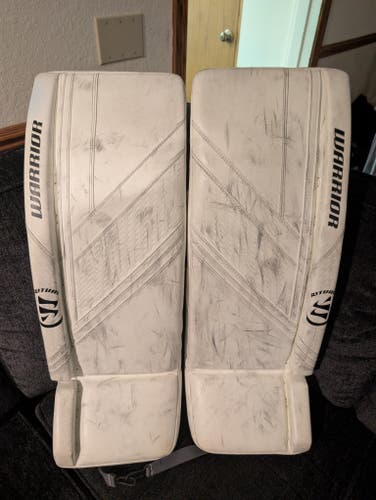 31" Warrior Ritual G6 E+ Goalie Leg Pads (Used)