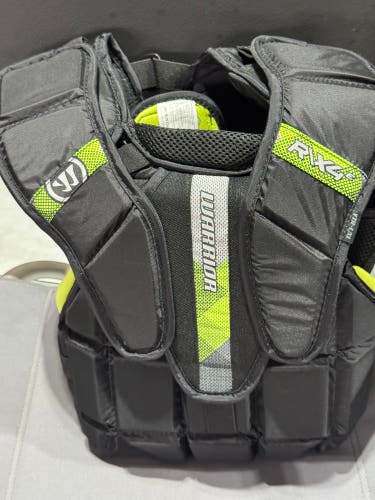 Youth Large/Extra Large Warrior Ritual X4 E Goalie Chest Protector (New - with tags)