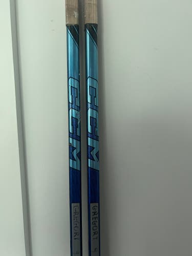 2 Pack Intermediate CCM Vizion Left Hand Hockey Stick P28 65 Flex (Used)