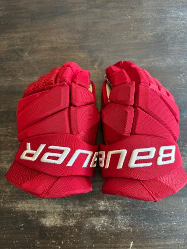 Bauer Vapor Hyperlite Gloves 14" (Used)