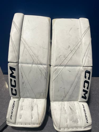 28"+1 Junior CCM Phenom Goalie Leg Pads