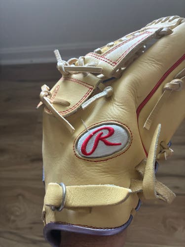 Rawlings Heart of the Hide RH Pitcher's Baseball Glove 11.75" (Used)