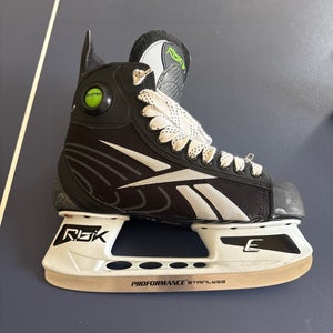 2010 Reebok 4K Pump Hockey Skates Regular Width Size 6.5 (Used)
