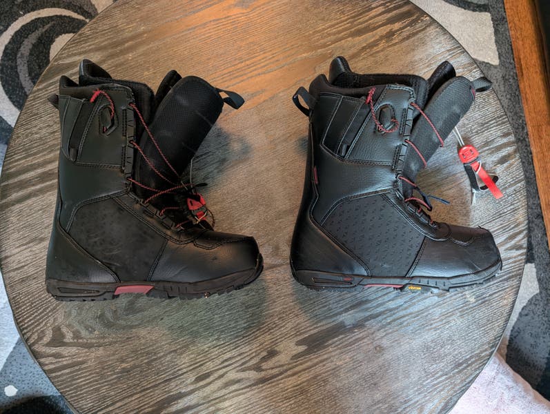 burton all mountain snowboard boots Men's Highshot Step On Gray 14 and decide which run to hit next. Burton Women's Mint BOA Snowboard