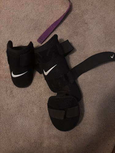 Black Nike Elbow / Leg guard