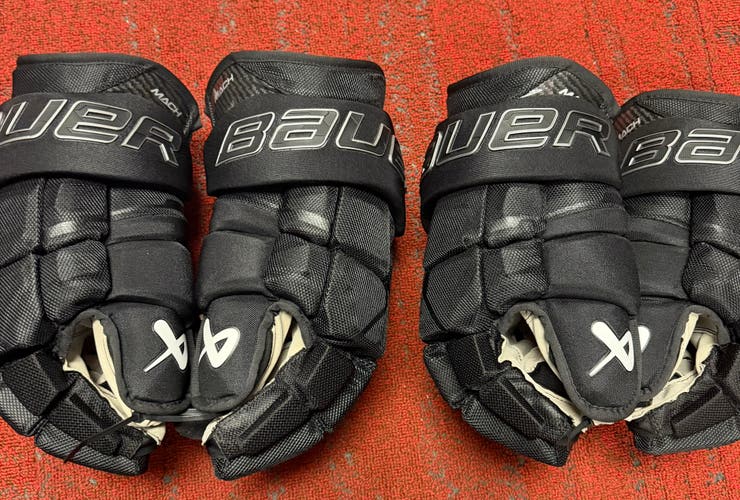 *BRAND NEW PRO SHOP SALE* Bauer Supreme Mach 15 inch Gloves-Black
