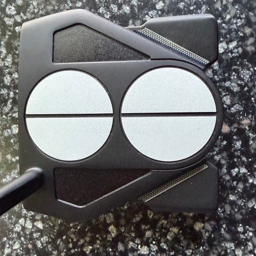 2021 Odyssey 2 Ball Right Handed Putter Steel 34" (Used)