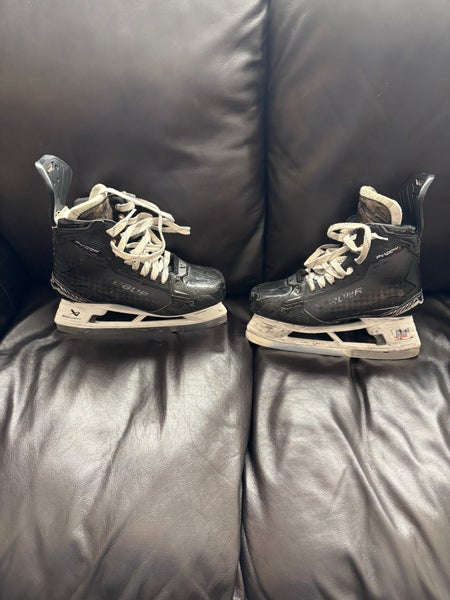 Black 2024 Bauer Supreme Shadow Hockey Skates Regular Width 8 (Used)