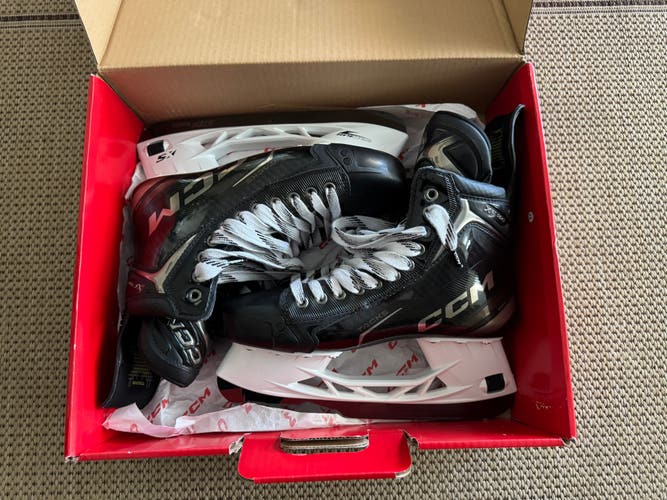 2024 CCM Tacks XF Pro Hockey Skates Wide Width 9 (Used)