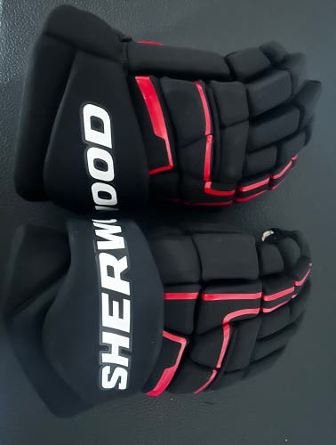 Chicago Blackhawks Pro Stock Sher-Wood Code Encrypt Pro Gloves 13" (Used)