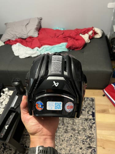 Medium Bauer Re-Akt 155 Helmet (New)