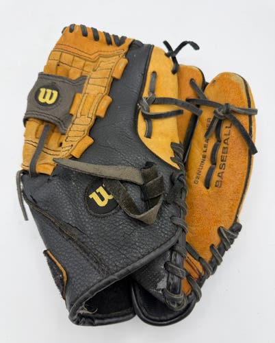 Wilson A350 RH Baseball Glove 11"