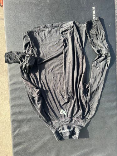 Bauer Neckgaurd undershirt (Used)