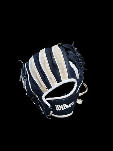 Wilson NY Yankees RH Baseball Glove 10" (Used)