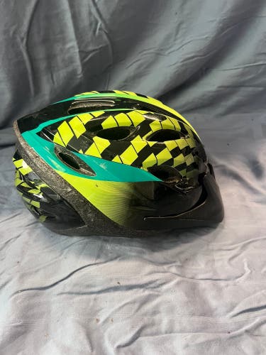 Bell Big Kid Bike Helmet (Used)