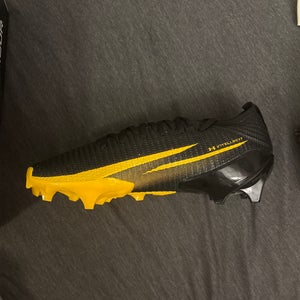 Men's Size M 11.0 (W 12.0) Under Armour Blur (New)