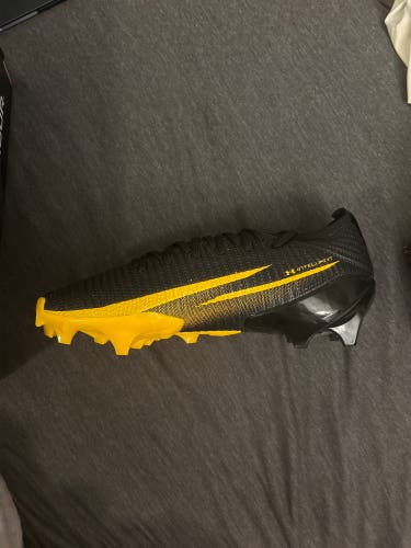 Men's Size M 11.0 (W 12.0) Under Armour Blur (New)
