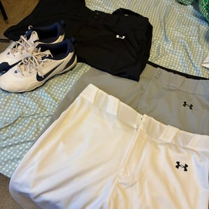 Men's XL Adult Under Armour Game Pants (New)