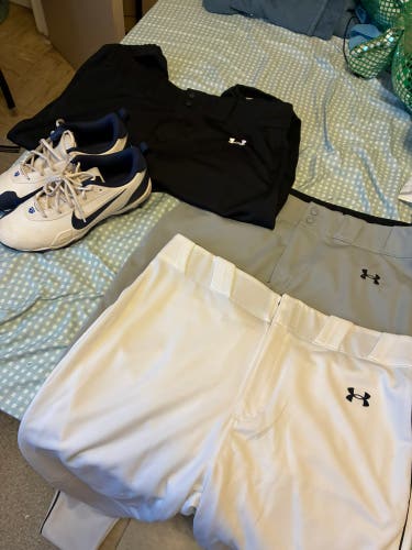 Men's XL Adult Under Armour Game Pants (New)