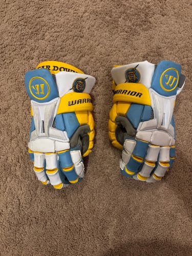 Warrior Burn XP Lacrosse Gloves (Used)
