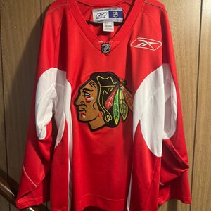 Chicago Blackhawks NHL 
Large Adult Unisex Reebok Jersey (New)