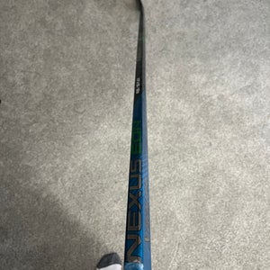Intermediate Bauer Nexus  Eon Right Handed Hockey Stick P28 55 Flex (Used) READ DESCRIPTION